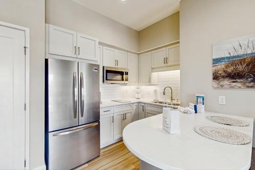 Η κουζίνα ή μικρή κουζίνα στο 812 North Unit 325