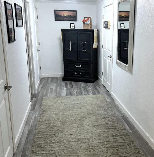 Fotografie z fotogalerie ubytování Private Lower Level Suite in Home-Sep Entrance! v destinaci Freeport
