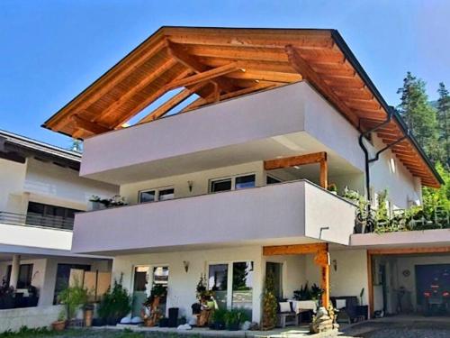 Elke`s Ötztal Apartments - Nahe Therme, herzlich, stilvoll, aussichtsreich