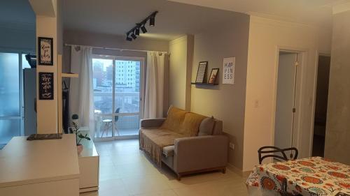 Χώρος καθιστικού στο P15 - Varanda Gourmet, 100m do mar -2 Vagas de garagem - Petfriendly