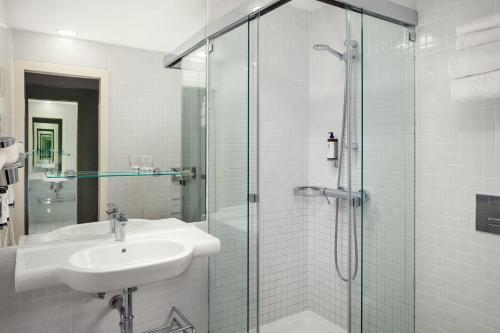 Ein Badezimmer in der Unterkunft Metropol Design Hotel Old Town