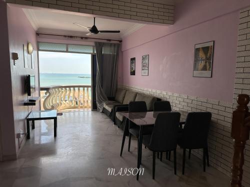 Γενική θέα στη θάλασσα ή θέα στη θάλασσα από  αυτό το ξενοδοχείο διαμερισμάτων