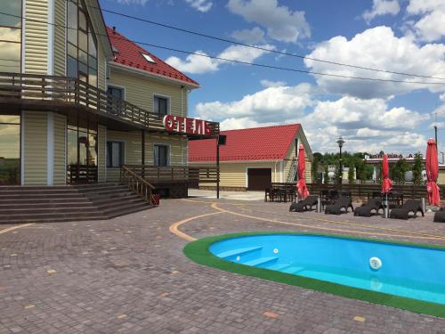 Бассейн в Hotel Oktan или поблизости