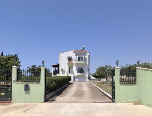 Villa Anna, Apartment 1, Nea Chili, Alexandroupoli, Greece, Private Tennis Court