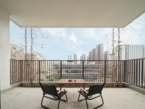 Balkón nebo terasa v ubytování Wutong Hotel Apartment Bao'an Center