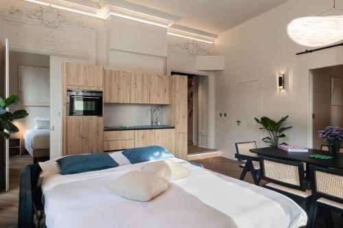 La Suite - Terreaux IV - 2 bedroom with AC