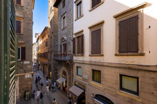 Keys of Italy-CorsoS-9-Studio by Palazzo Vecchio