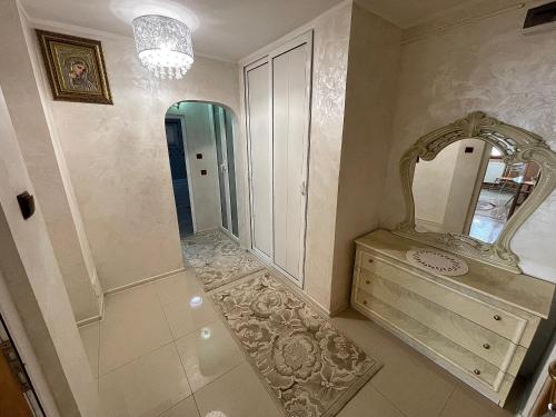 Ένα μπάνιο στο AMIRA SweetHome
