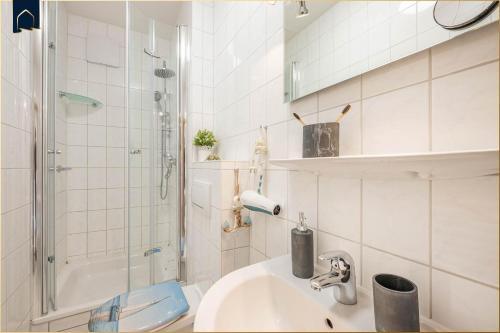 Koupelna v ubytování Nur 100 m zum Strand FeWo Meerweh