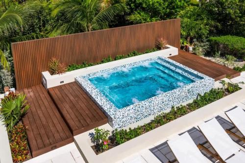 Πισίνα στο ή κοντά στο Villa Oceanview Turks Caicos