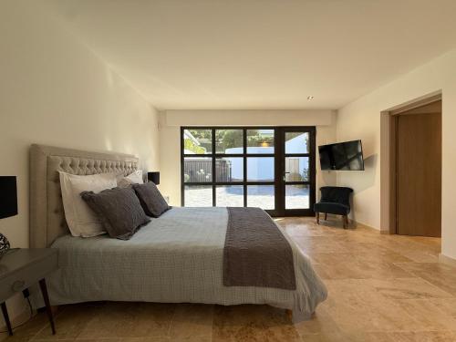 Villa Queen of South