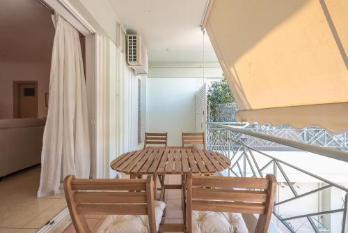 2BR Escape by Attiki Metro