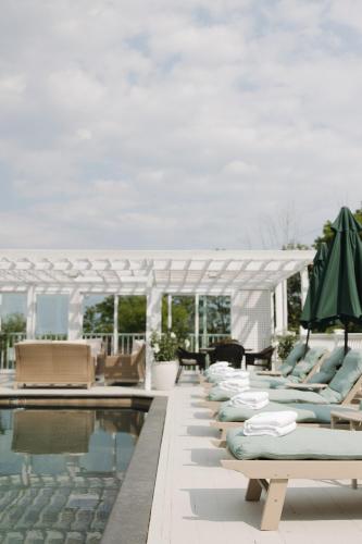 Bazén v ubytování The Trident Inn nebo v jeho okolí