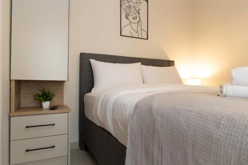 SKG High End Suites