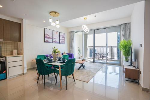 Appealing 1BR at 17 Icon Bay, Dubai Creek Harbour