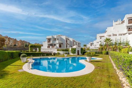 Apartment with Private Garden - Swimming pool And Family-Friendly photo 11