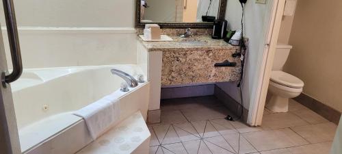 Ванная комната в Motel 6 Jackson MS Southwest