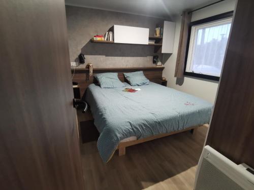 เตียงในห้องที่ Dunes 209