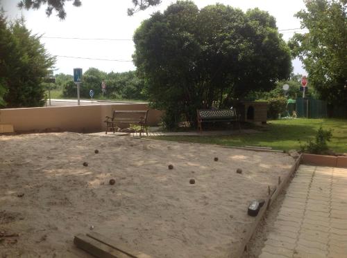 Taman di luar Olékaté