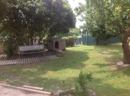 Taman di luar Olékaté