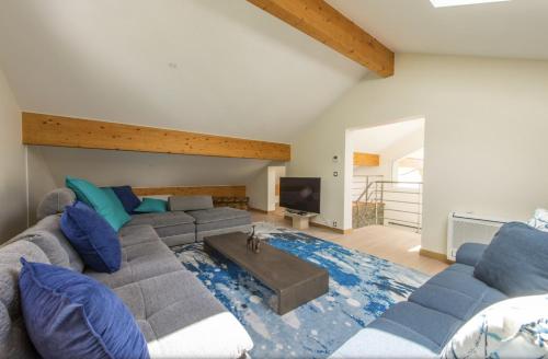 Posezení v ubytování NEW! Villa l'or bleu -DUPLEX & MAINFLOOR- by Les éclectiques