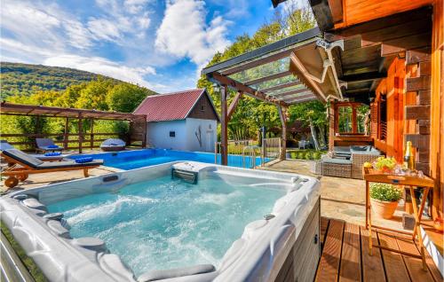 Πισίνα στο ή κοντά στο Lovely Home In Frkasic