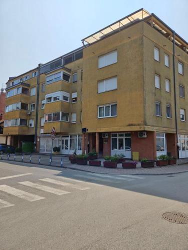 Lili's Studio 2 with Balcony, Near Bus Station, Free Parking