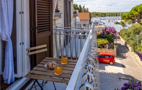 Μπαλκόνι ή βεράντα στο Lovely Apartment In Milna With Wifi