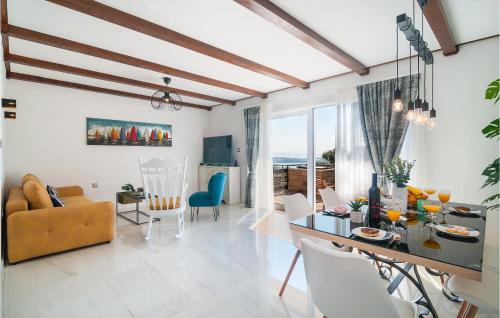 Amazing Home In Kastel Sucurac