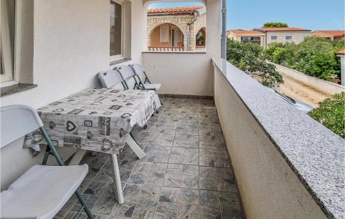 1 Bedroom Amazing Apartment In Vir