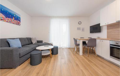 Lovely Apartment In Zadar