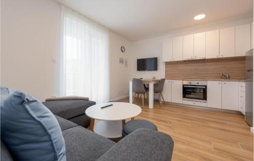 Lovely Apartment In Zadar