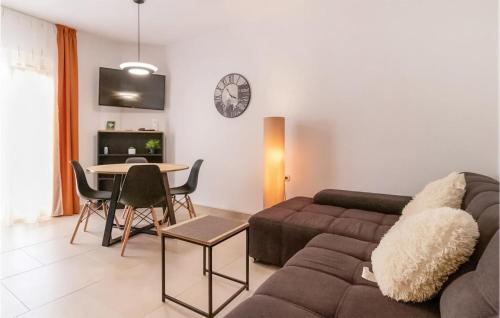 Beautiful Apartment In Bibinje With Wifi
