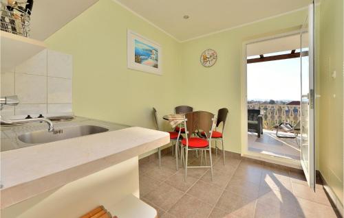 Fotografie z fotogalerie ubytování Amazing Apartment In Sukosan v destinaci Sukošan