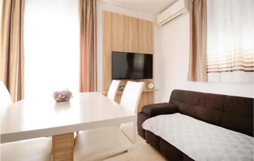 Awesome Apartment In Bibinje With Wifi