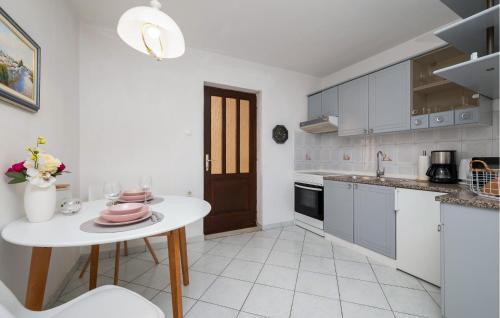 Nice Apartment In Rabac With House Sea View