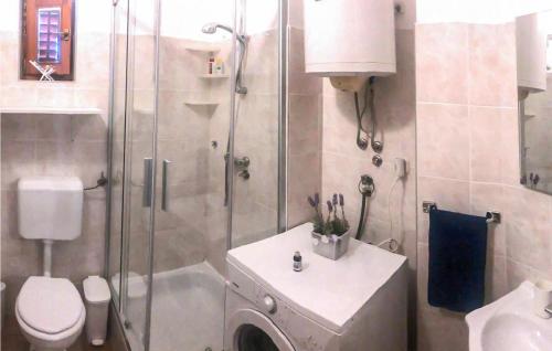 Cozy Apartment In Biograd Na Moru With Wifi
