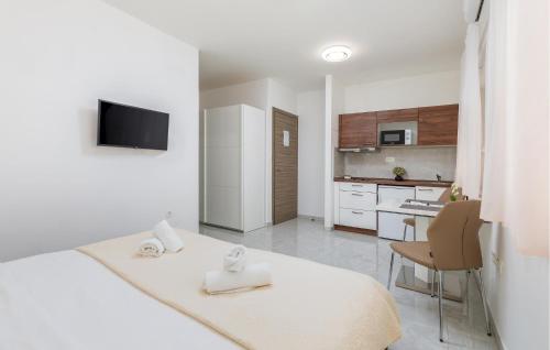 Nice Apartment In Pula With Wifi