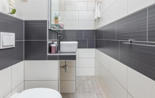 Nice Apartment In Pula With Wifi
