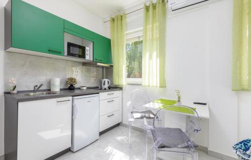 Pet Friendly Apartment In Pula With Wifi