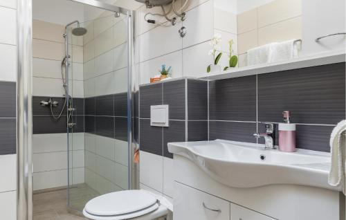 Pet Friendly Apartment In Pula With Wifi