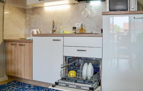 1 Bedroom Awesome Apartment In Rovinj