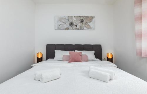 Awesome Apartment In Pula With Wifi