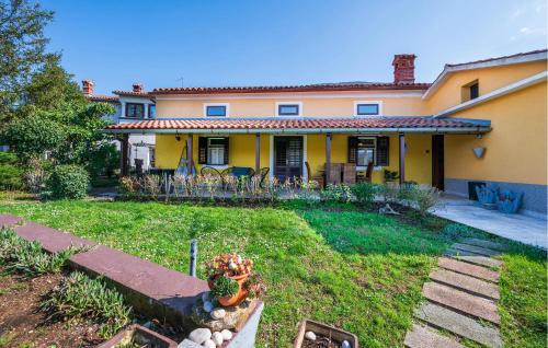 2 Bedroom Stunning Home In Plomin