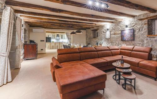 Χώρος καθιστικού στο Nice Home In Buzet With Kitchen
