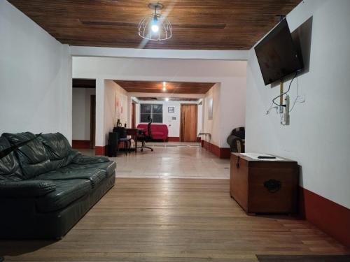 Μια τηλεόραση ή/και κέντρο ψυχαγωγίας στο Hostal Juan Páramo