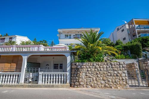 Apartments in Dramalj 41528