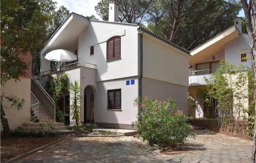 Cozy Apartment In Biograd Na Moru With Wifi