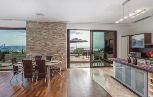 Cozy Home In Crikvenica