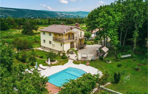 Beautiful Home In Grubine